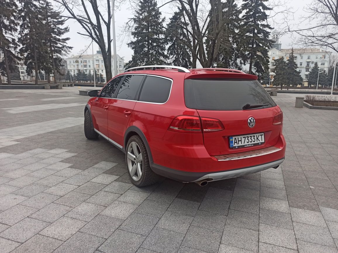 Volkswagen Passat Alltrack 2012рік