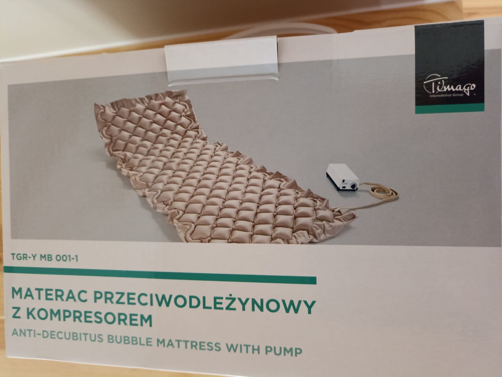 Materac przeciwodleżynowy z kompresorem