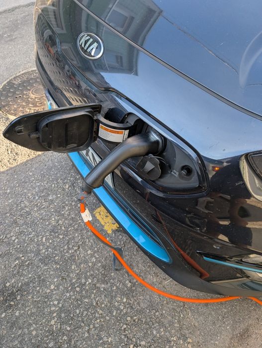 Carregador veículo elétrico 8A, 1.8kw APTIV