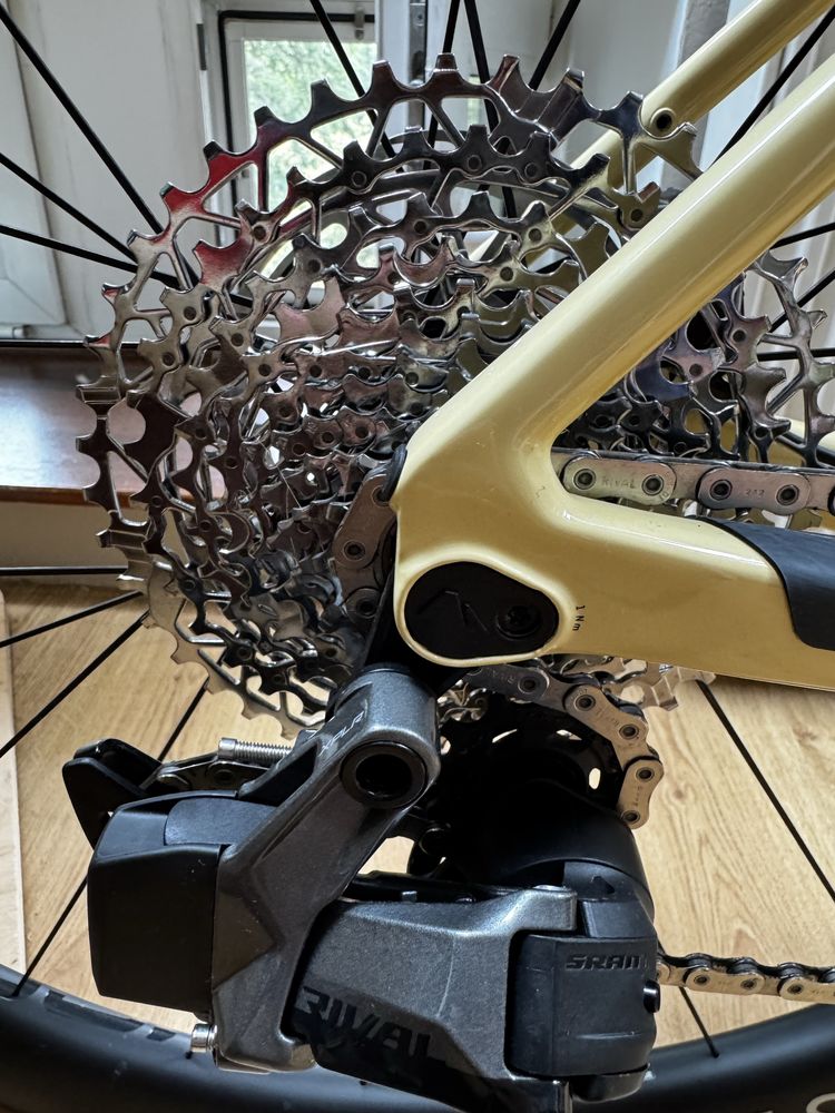 Rower gravel Canyon Grail CF SL 7 eTap S Force AXS