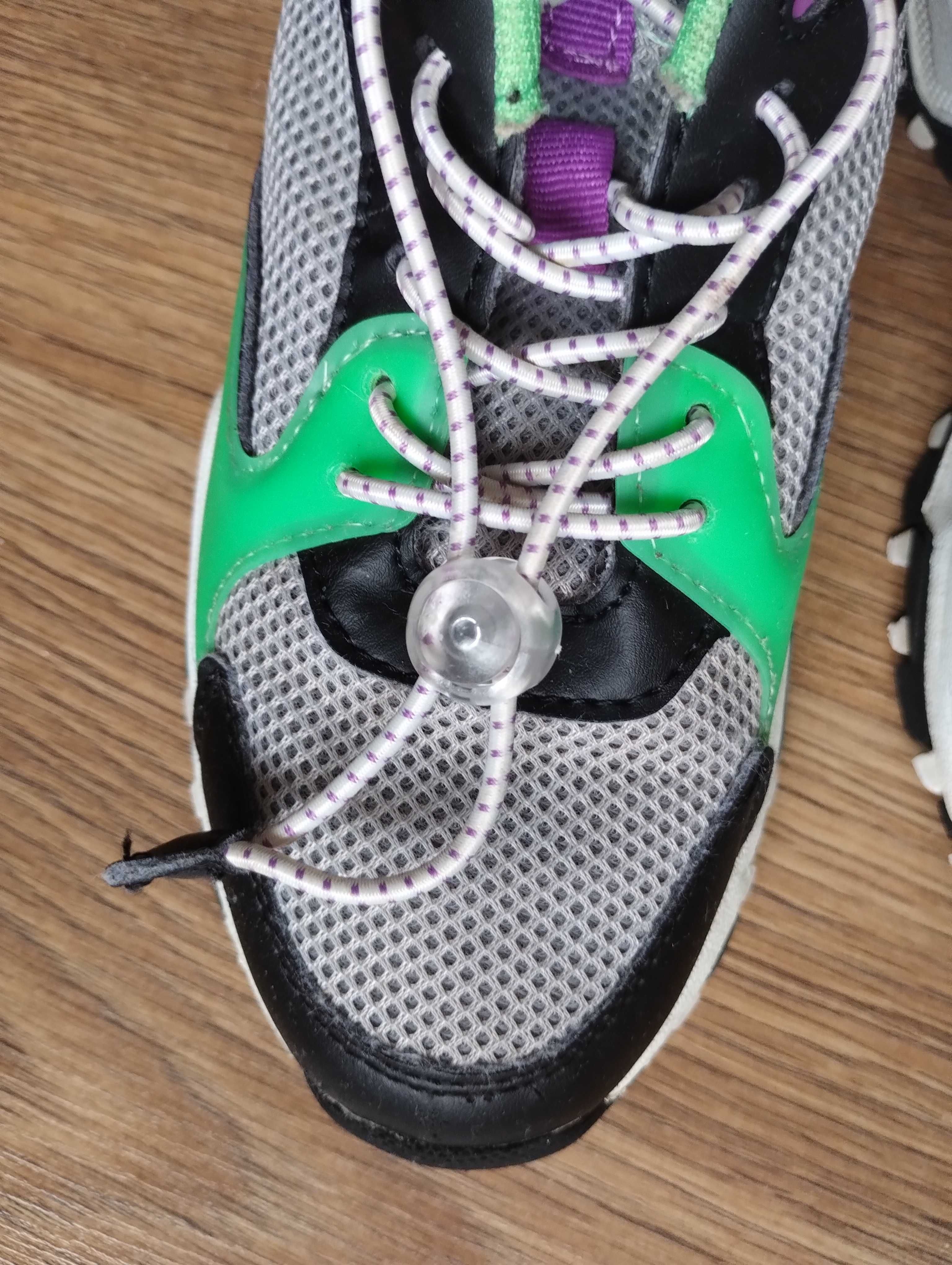 Kolorowe sneakersy na grubej podeszwie