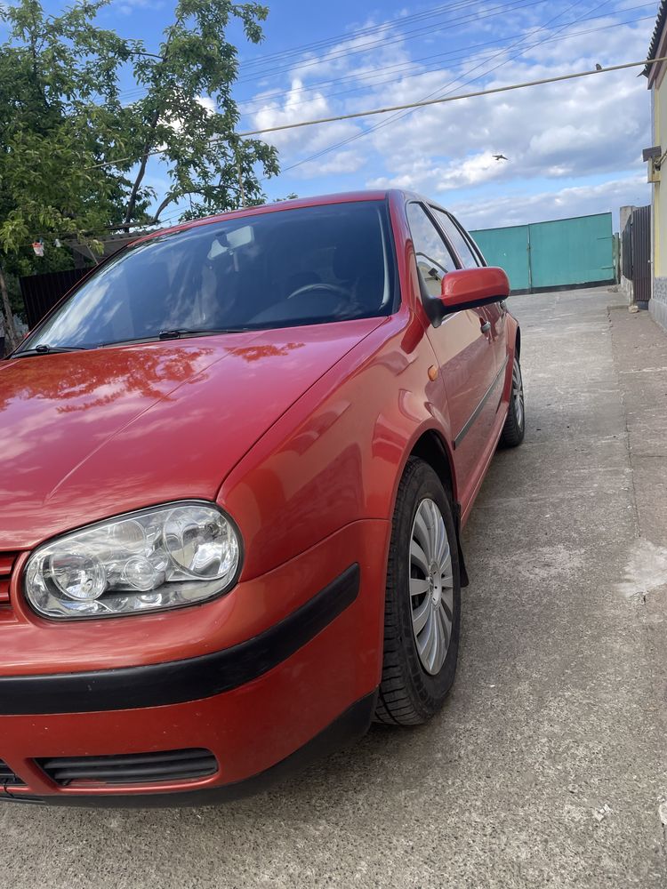 Продам автомобіль Volkswagen Golf 4