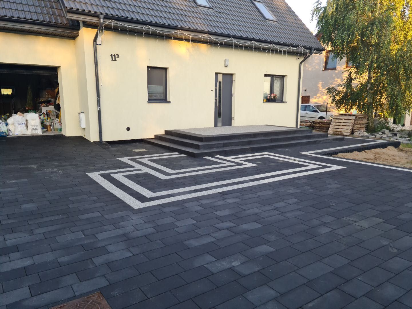 Od 30 zlm2 Układanie kostki brukowej  Profesjonalne usługi brukarskie