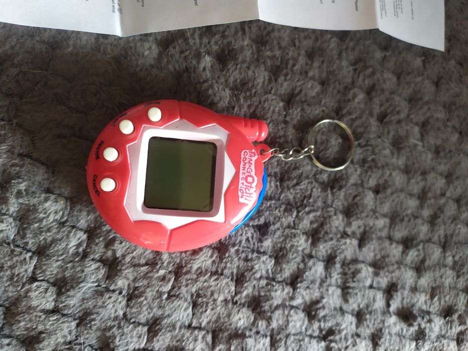 Gra dla dzieci tamagotchi jajko ze zwierzątkiem na prezent