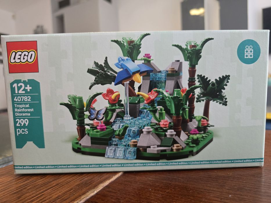 Lego 40782 Diorama z Tropikalnym Lasem Deszczowym