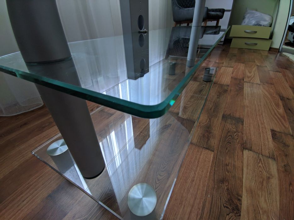 Тумба під ТВ , скляна