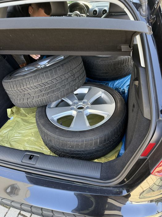 Sprzedam zimowe opony z oryginalnymi felgami Audi 17