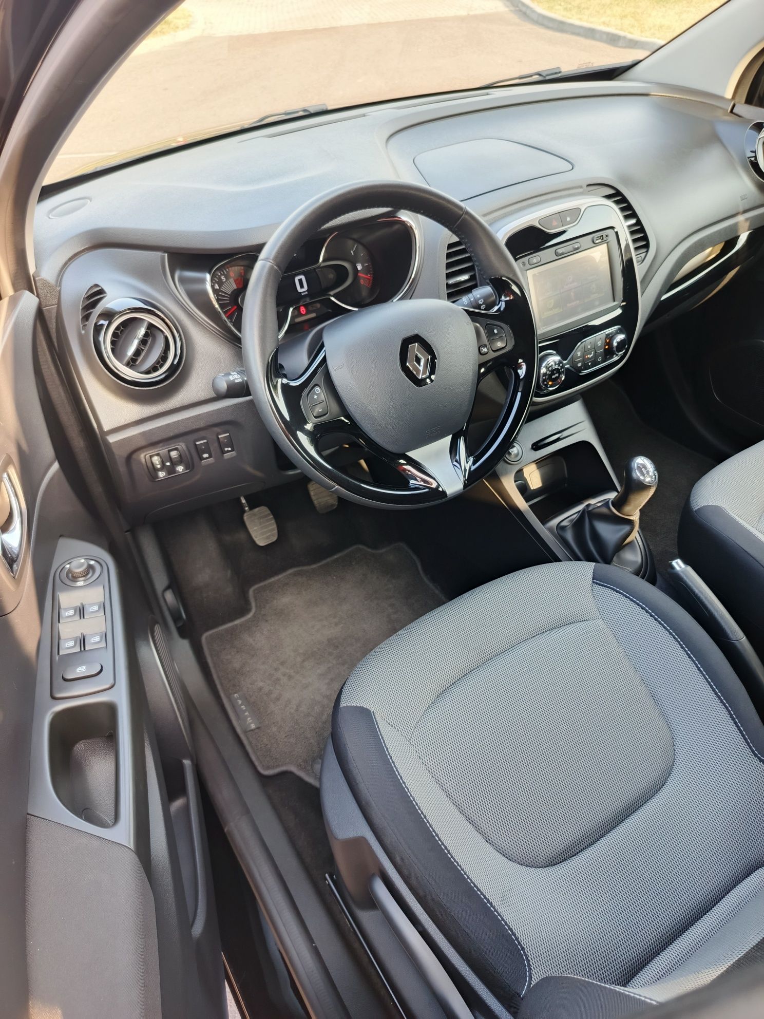 *Renault Captur*2016r_09 Tce_90 koni*Niski Przebieg*Ładny Stan*