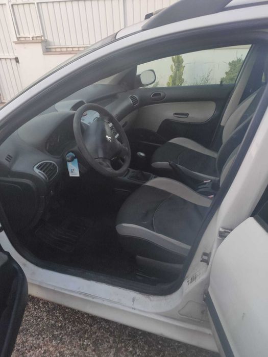 Peugeot 206 SW 1.4 HDI – Inteiro – Motor em bom estado