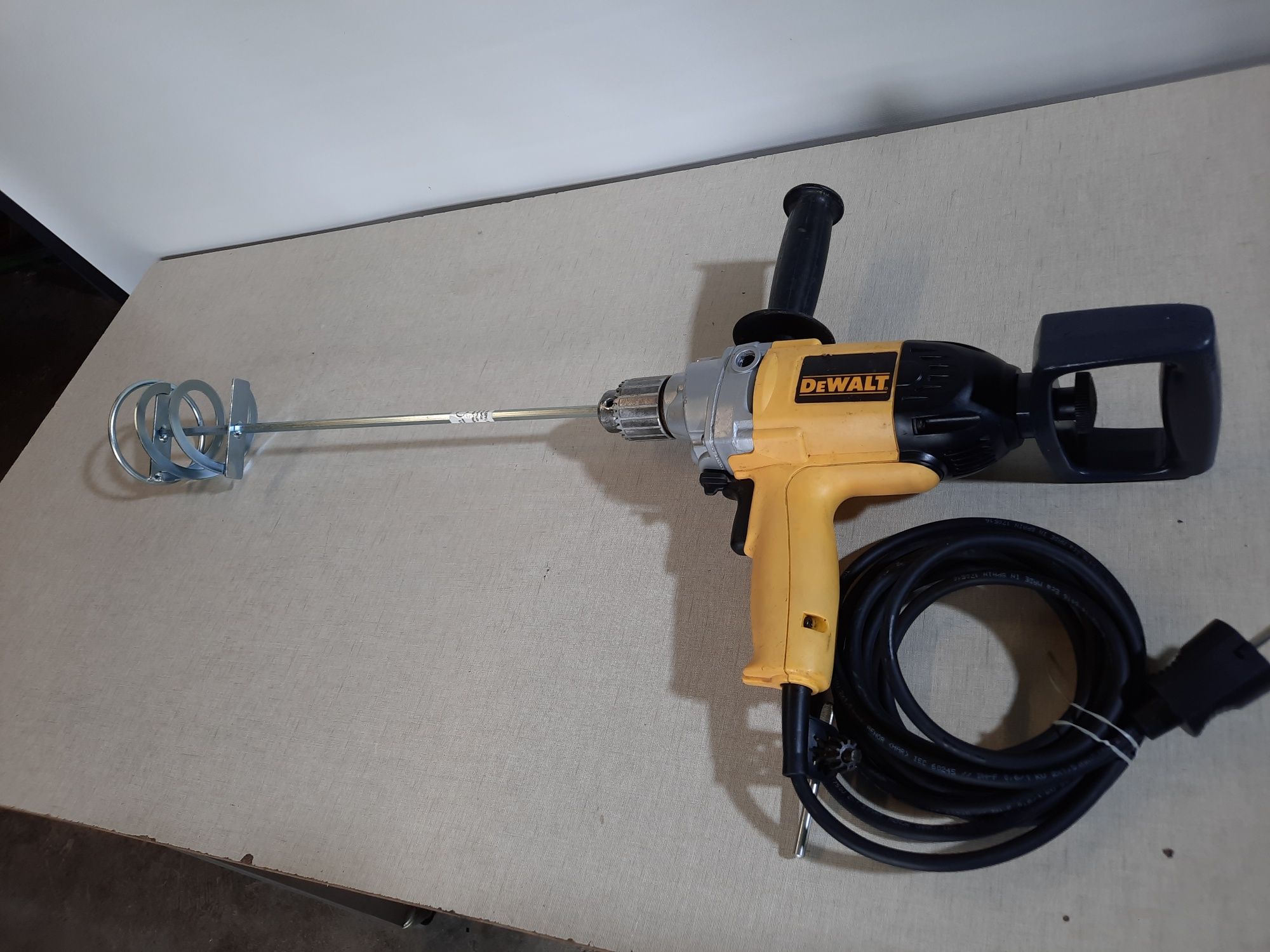 Misturadora de tintas ou massas Dewalt D21520 QS