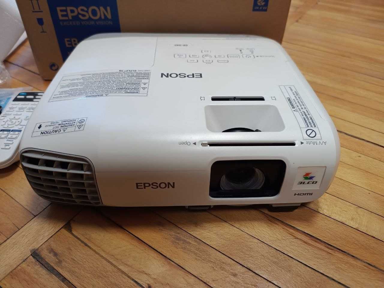 Мультимедійний проектор EPSON EB-945 (h582b)