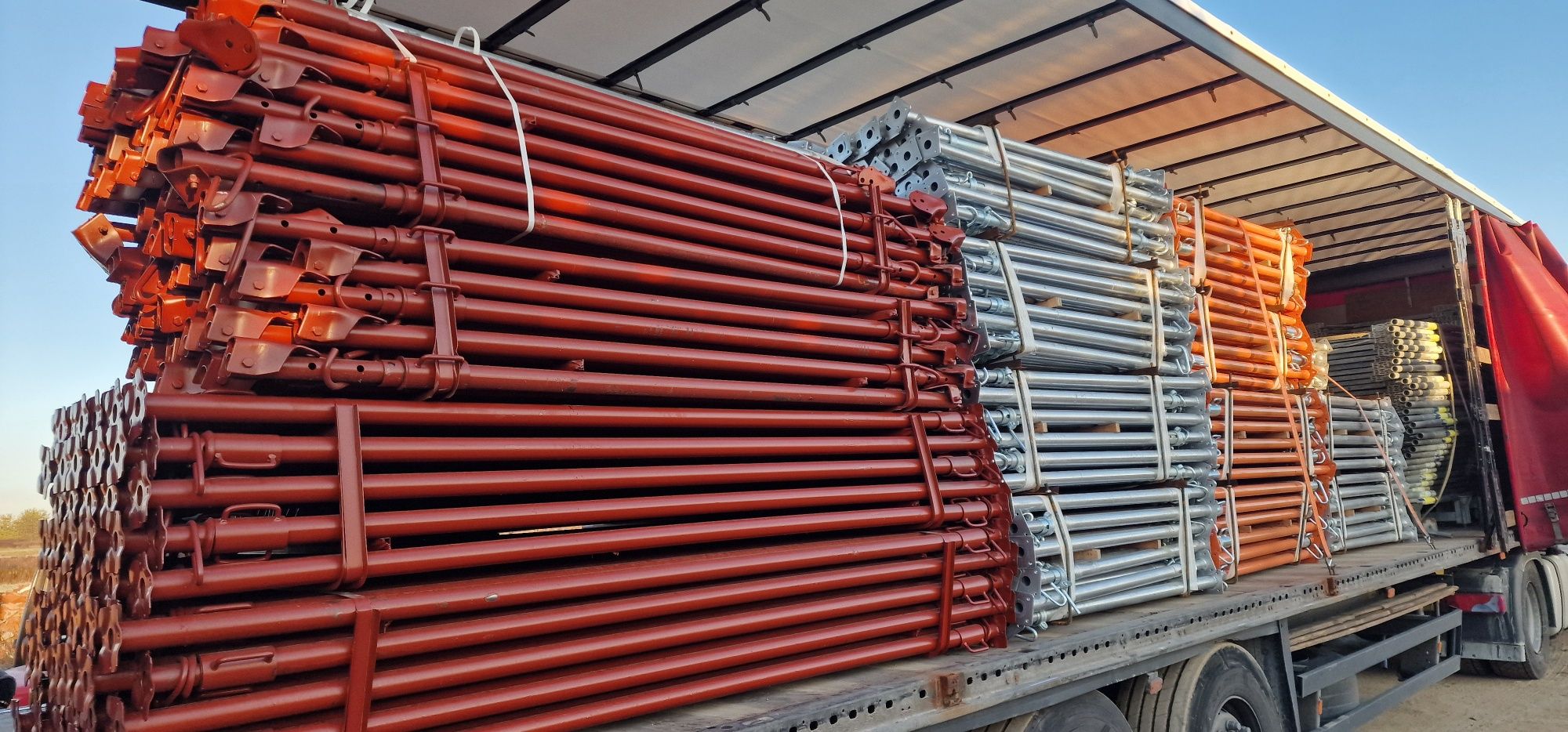 Podpory ocynkowane stemple  4 m 14 x 20 kn
