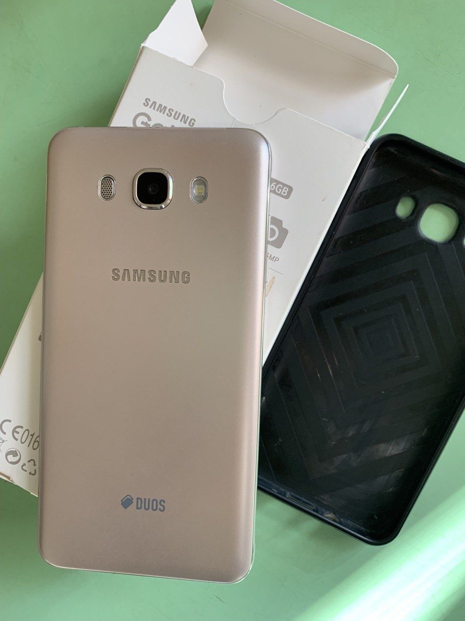 Samsung Galaxy J7 16GB