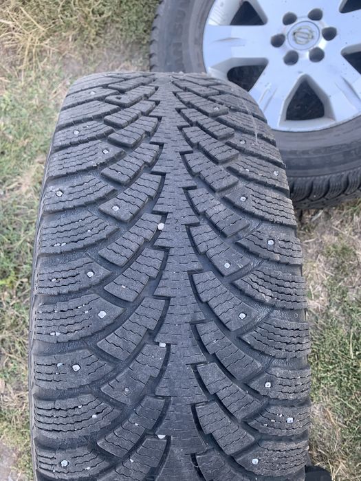 Оригіальні диски нісан патфайндер з зимовою гумою.