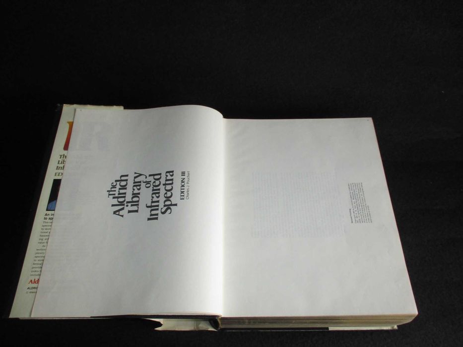Livro The Aldrich Library of Infrared Spectra Pouchert Edition III