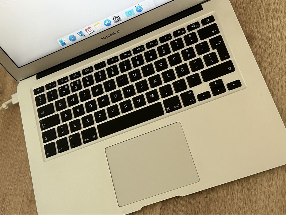 Macbook Air 13’ i5