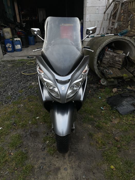 Suzuki Burgman 400