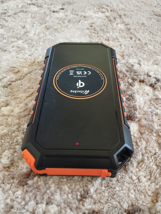 Продам повербанк оригінальний