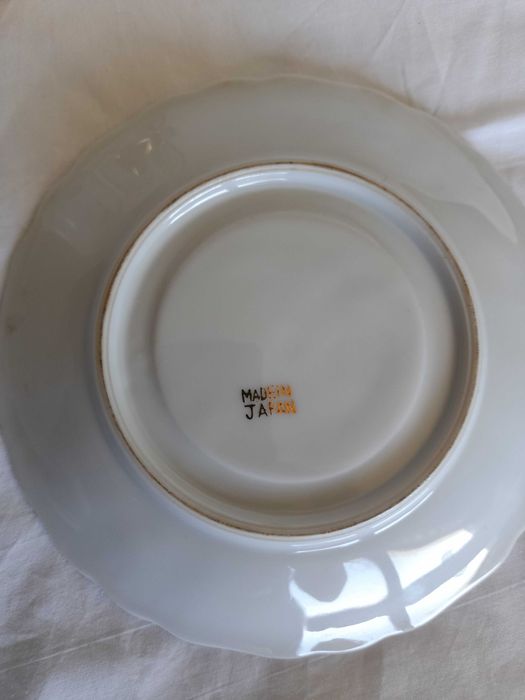 Conjunto chávena e pires japonesa