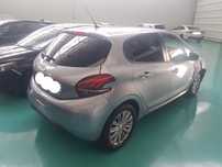 Peugeot 208 1.2 PureTech Signature