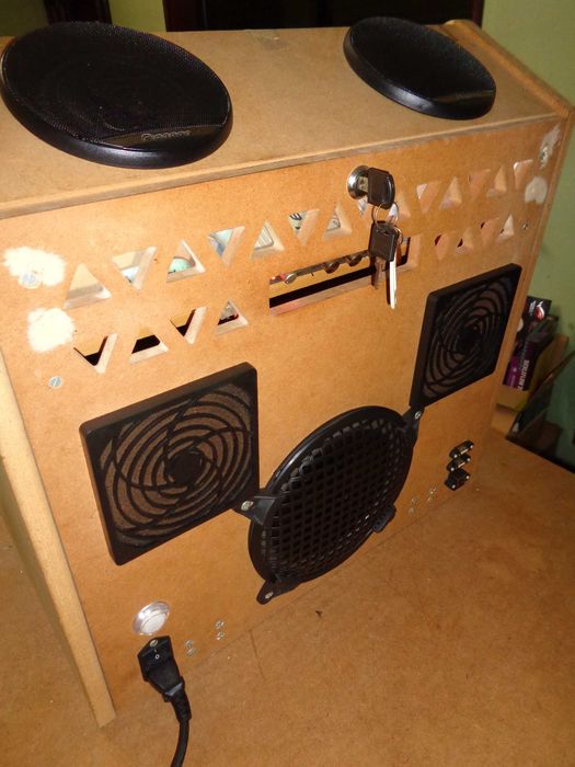 [Novo] Máquina Arcade Bartop por terminar