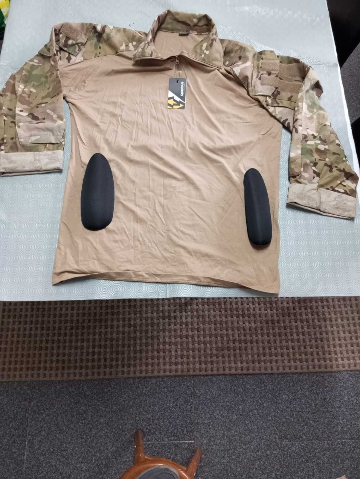 Polo camuflado de manga comprida