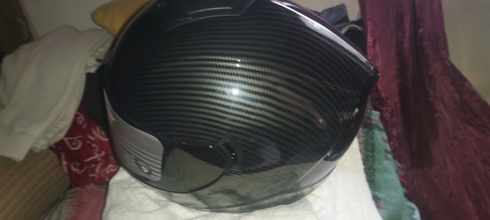 Capacete de moto em carbono