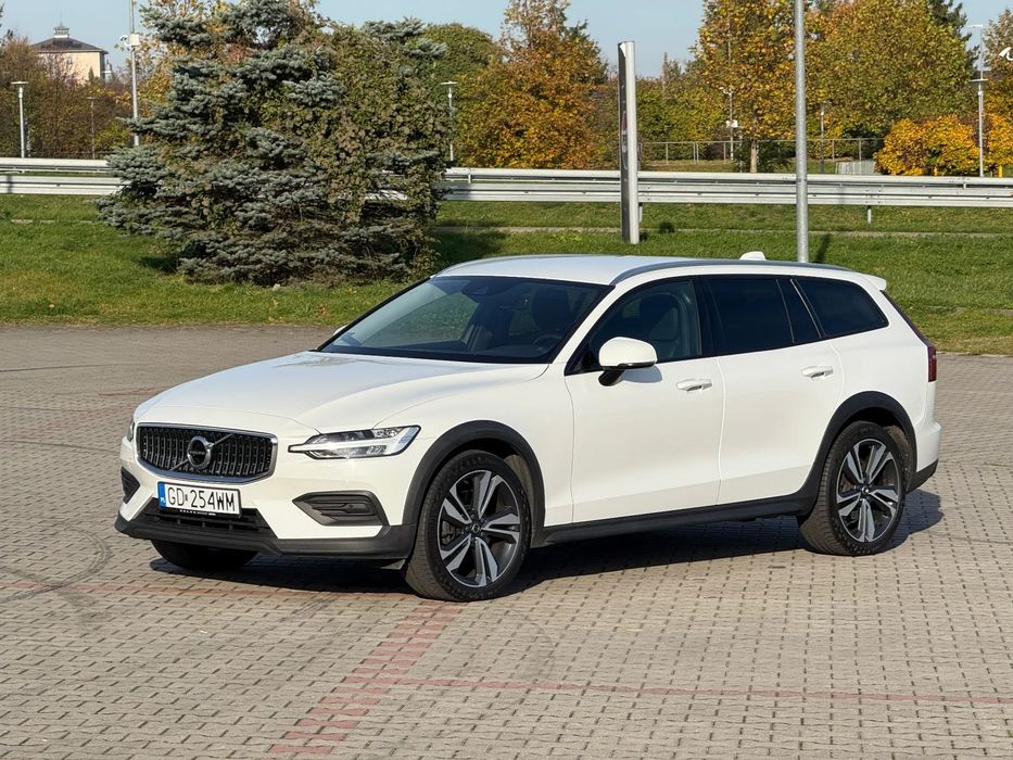 Volvo V60 Cross Country - Pro AWD – 2020 – pierwszy właściciel – stan id