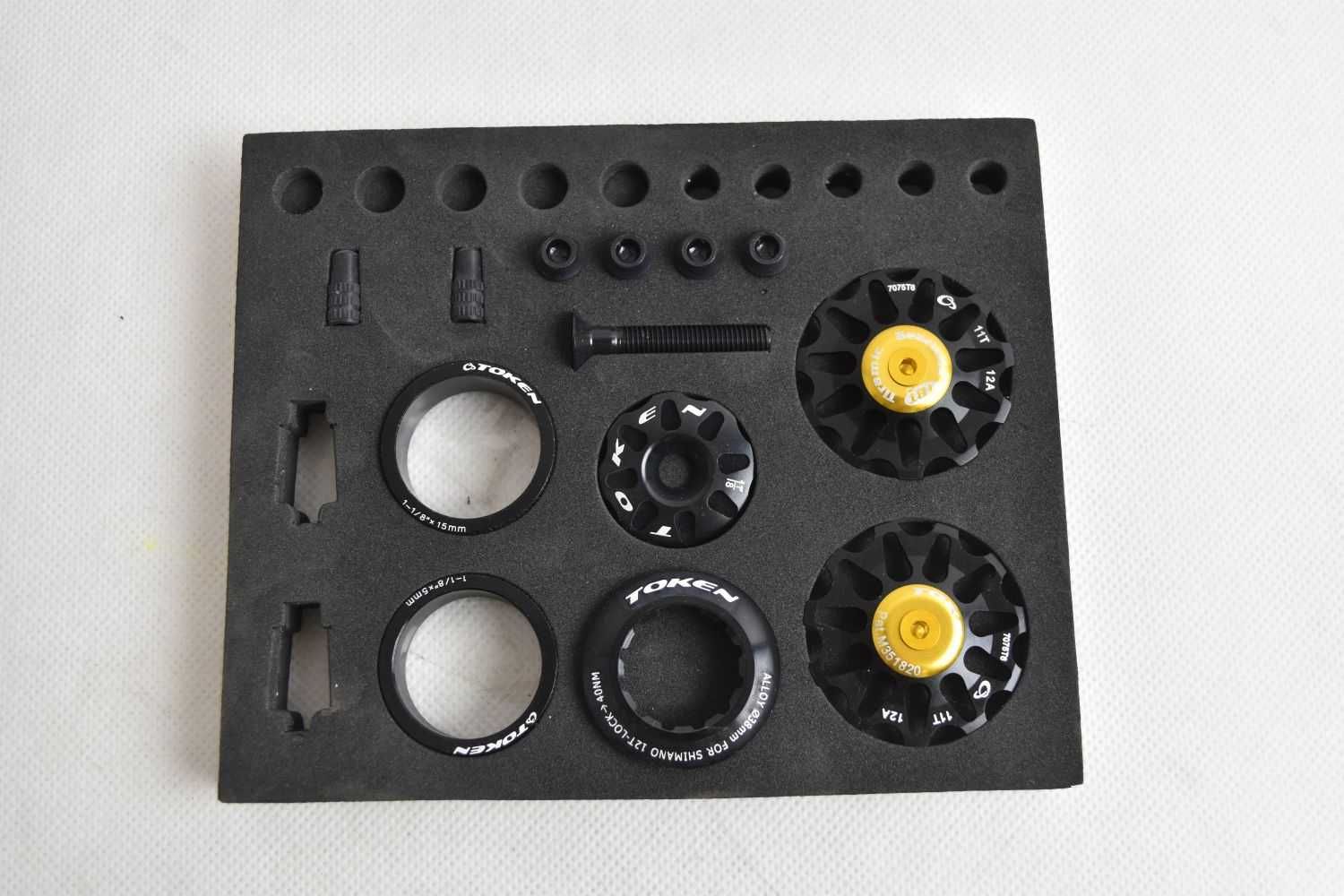NOWY zestaw tuningowy TOKEN bling box black pod SHIMANO ! niekompletny
