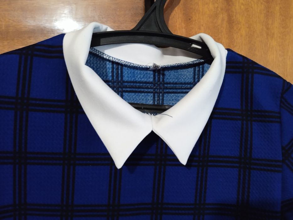 Плаття темно-синього кольору