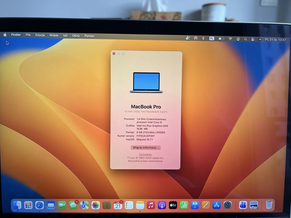 Macbook Pro 13 calowy, 2020, 256 GB