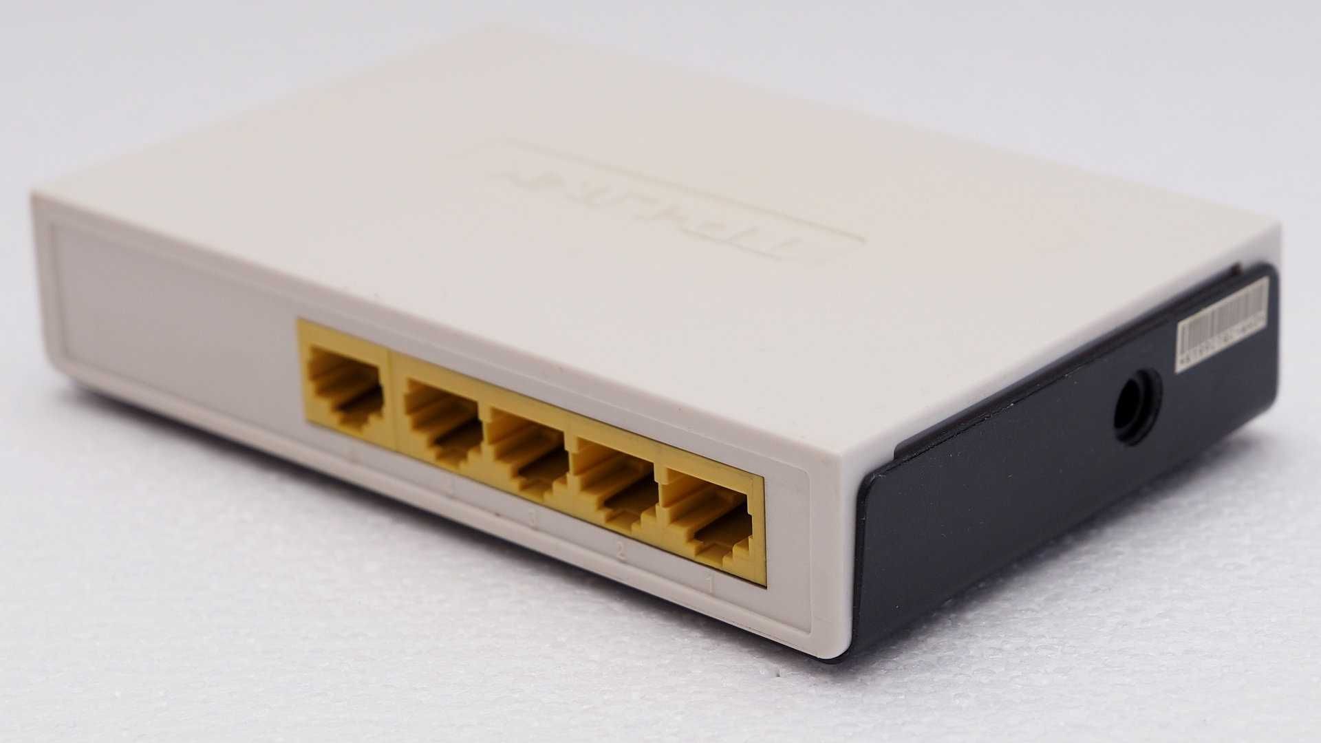 Switch TP-LINK TL-SF1005D 5 portów 100Mbit (200 duplex)