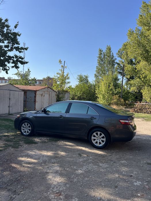 Продам Toyota Camry 3.5