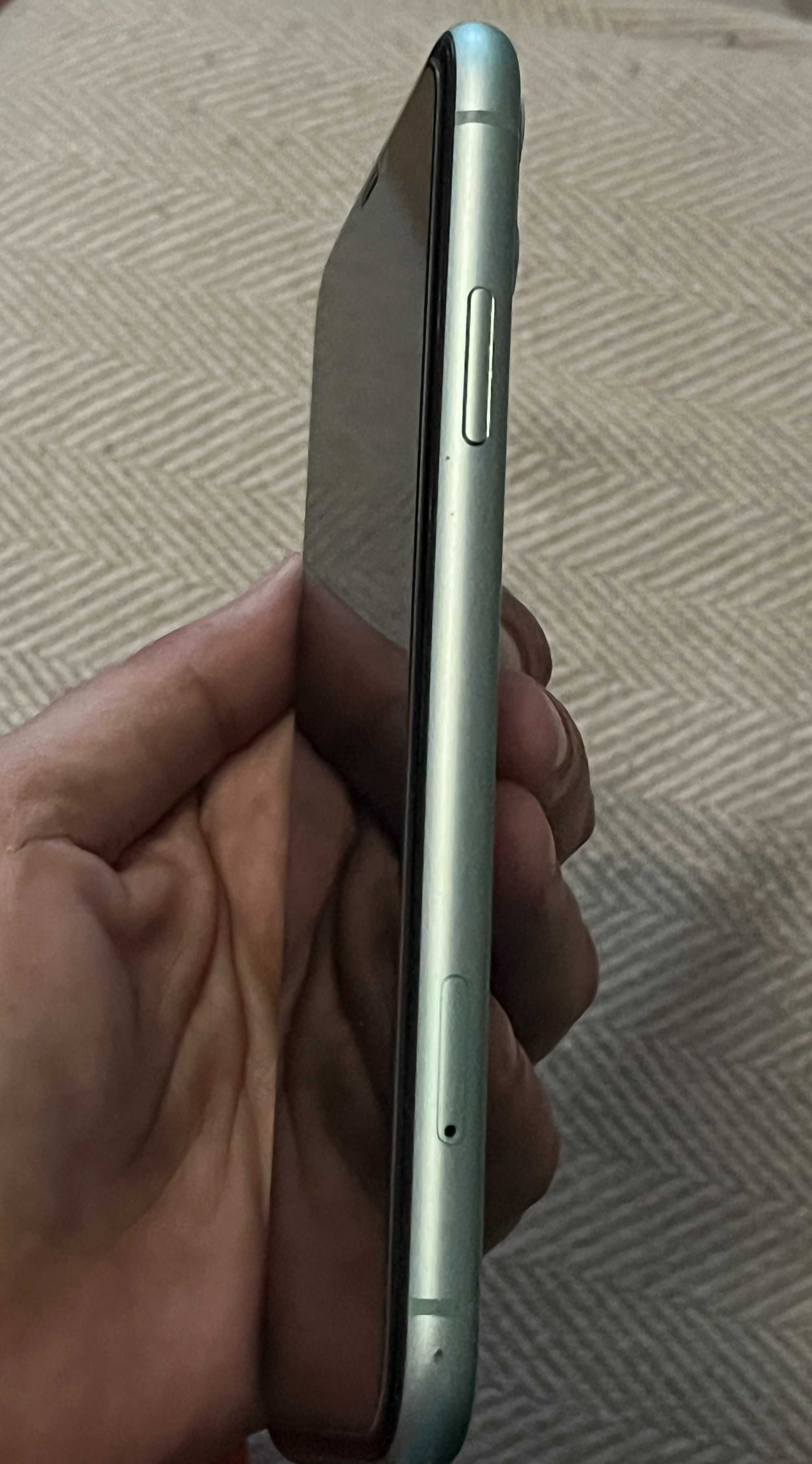 Iphone 11 «om 64 Gb Excelente