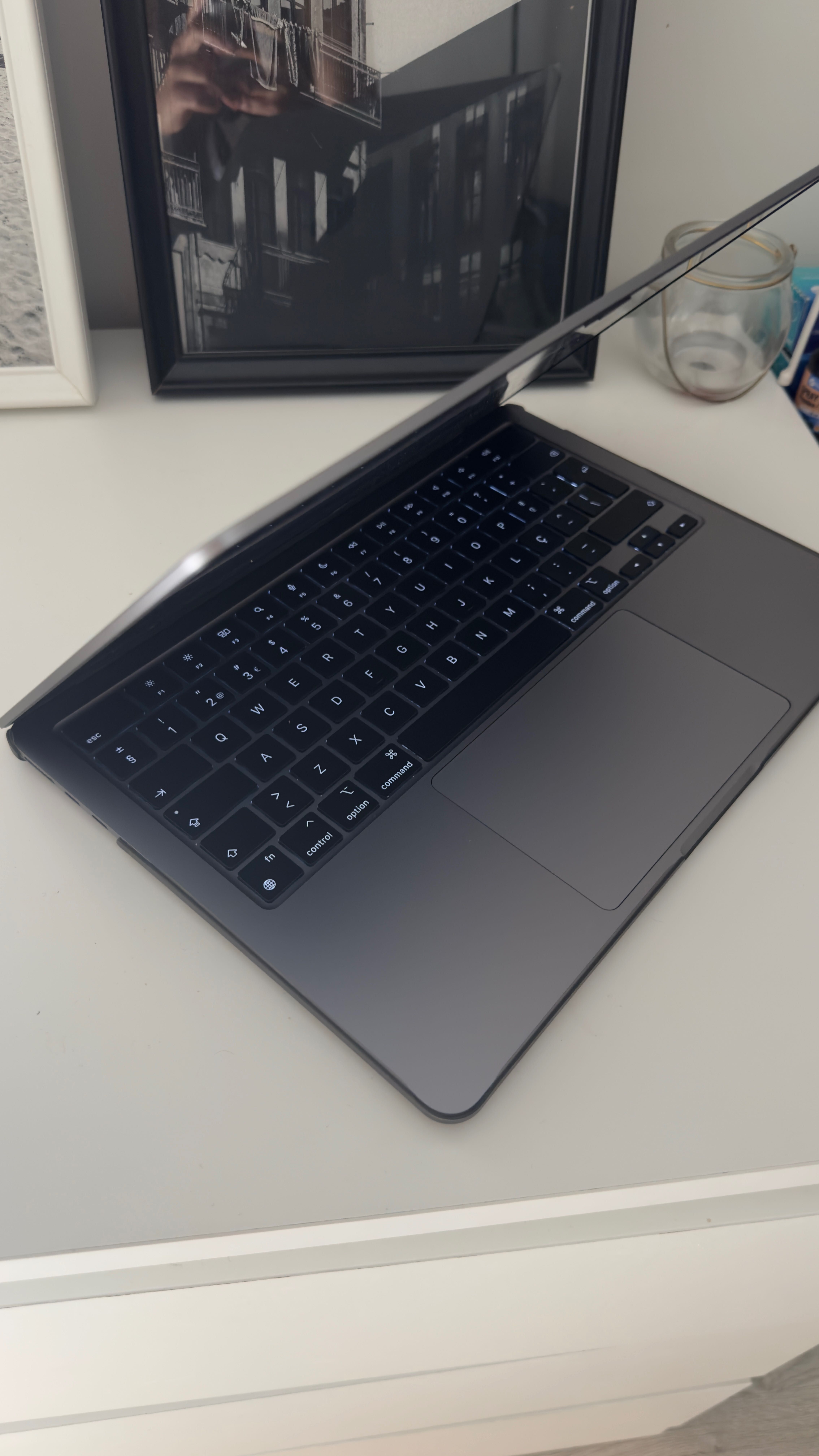 Macbook air m3 14” GPU 8-core| ssd 256GB| 8GB RAM