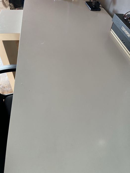 Biurko ikea malm z wysuwanym blatem