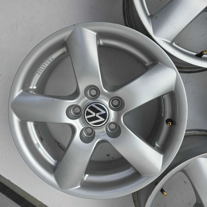 Alufelgi VW Passat B7 GOLF VI VII Caddy  TOURAN 5x112 16'' ET48 7.0 4x
