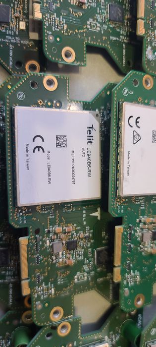 Tesla modem LTE/3G/2G  1521914-S1-B-X