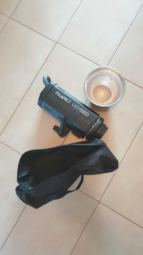 Lampa pixapro led100d + softbox 90cm