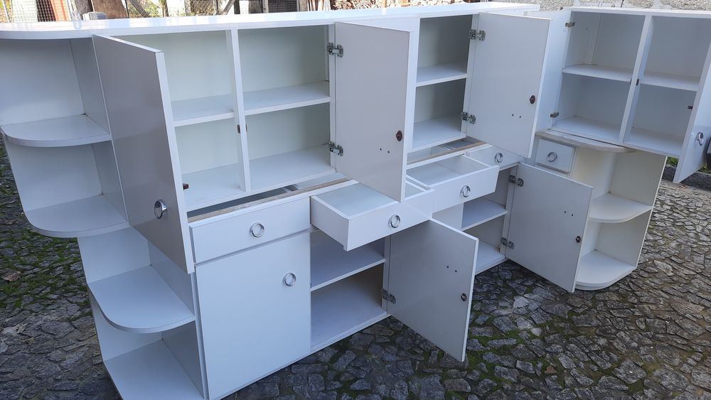 Cozinha em excelente estado, com Exasutor