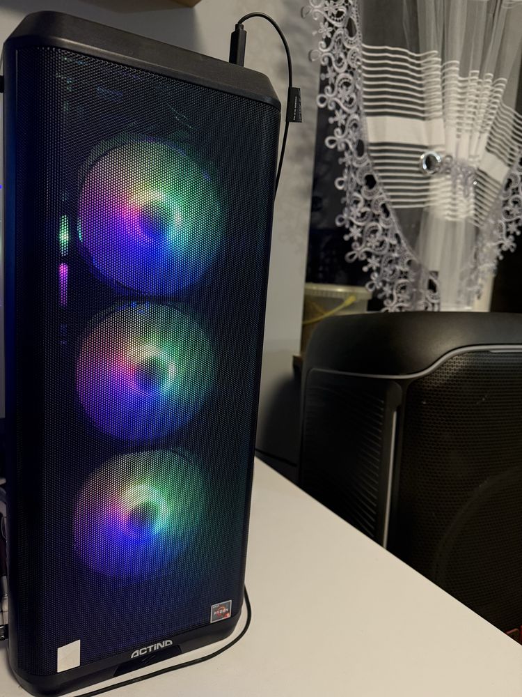 Komputer gamingowy + monitor