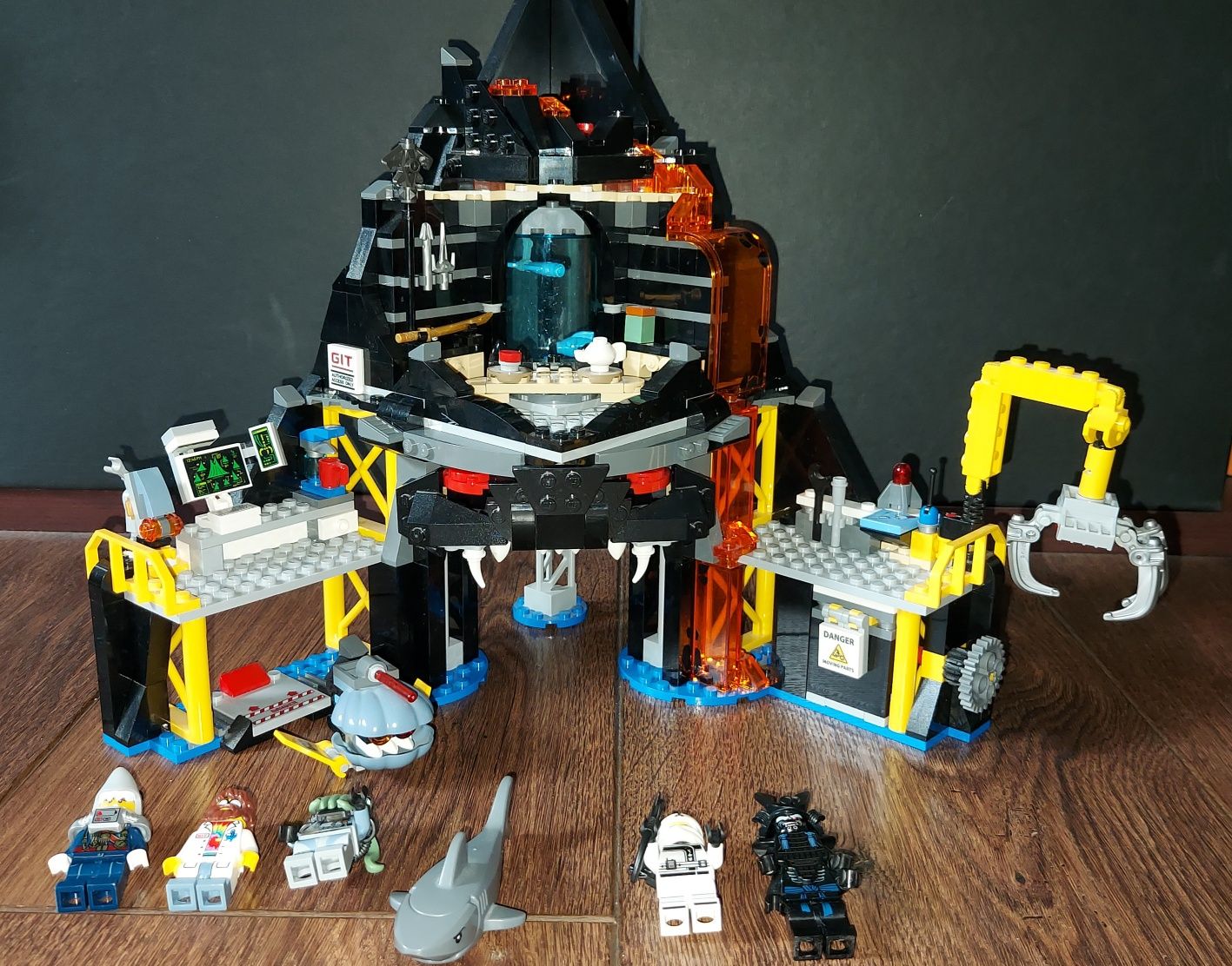 Lego ninjago 70631 wulkaniczna kryjówka Garmadona