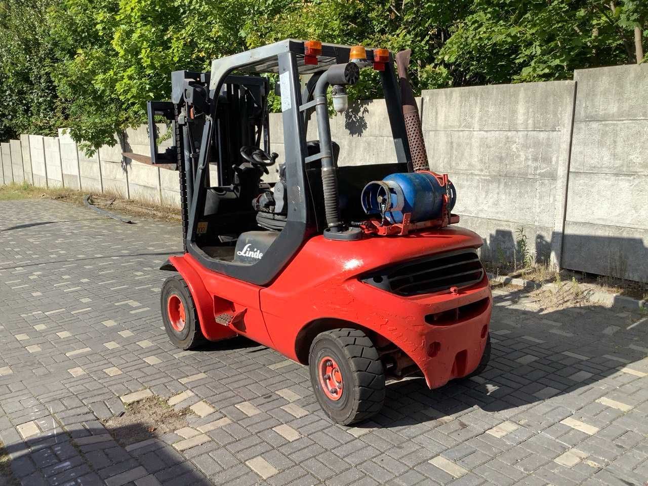 Gazowy wózek widłowy Linde H30T-05, triplex, 2012r, po serwisie.