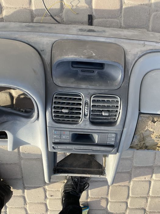 Торпеда и спидометр для Рено лагуна 1996г.