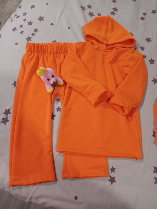 Нові костюми для дорослих і дітей