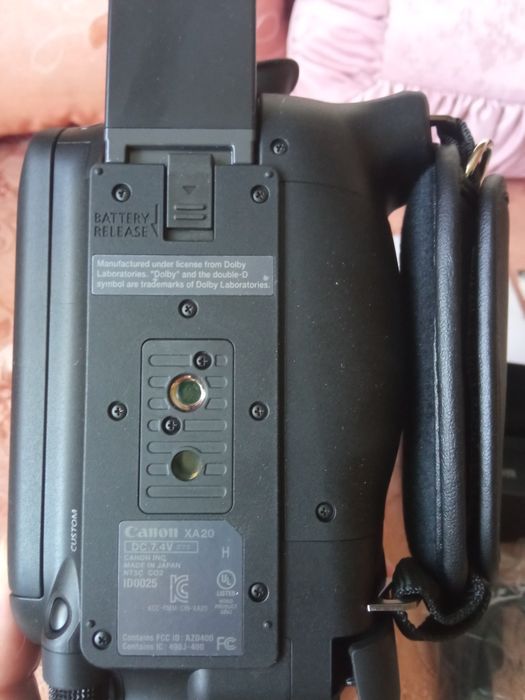 Відеокамера Canon XA20