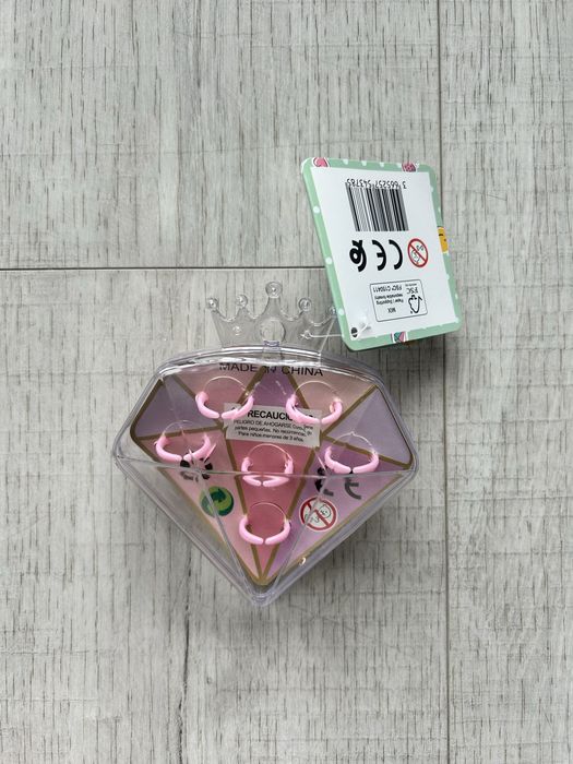 Pierścionki dla dziewczynki 6 sztuk.