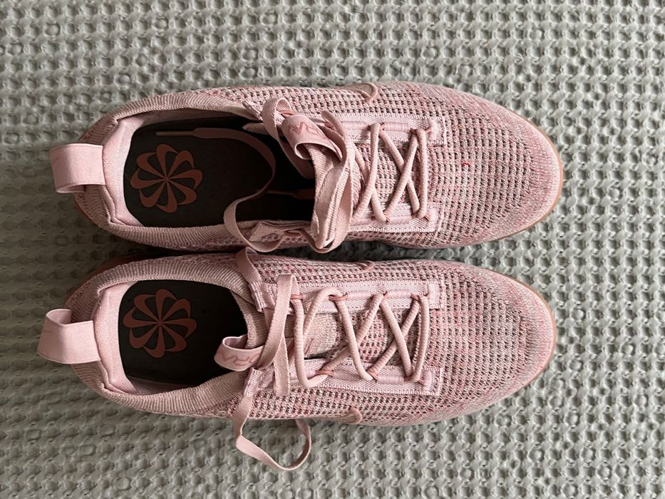 Кросівки жіночі Nike розмір 40