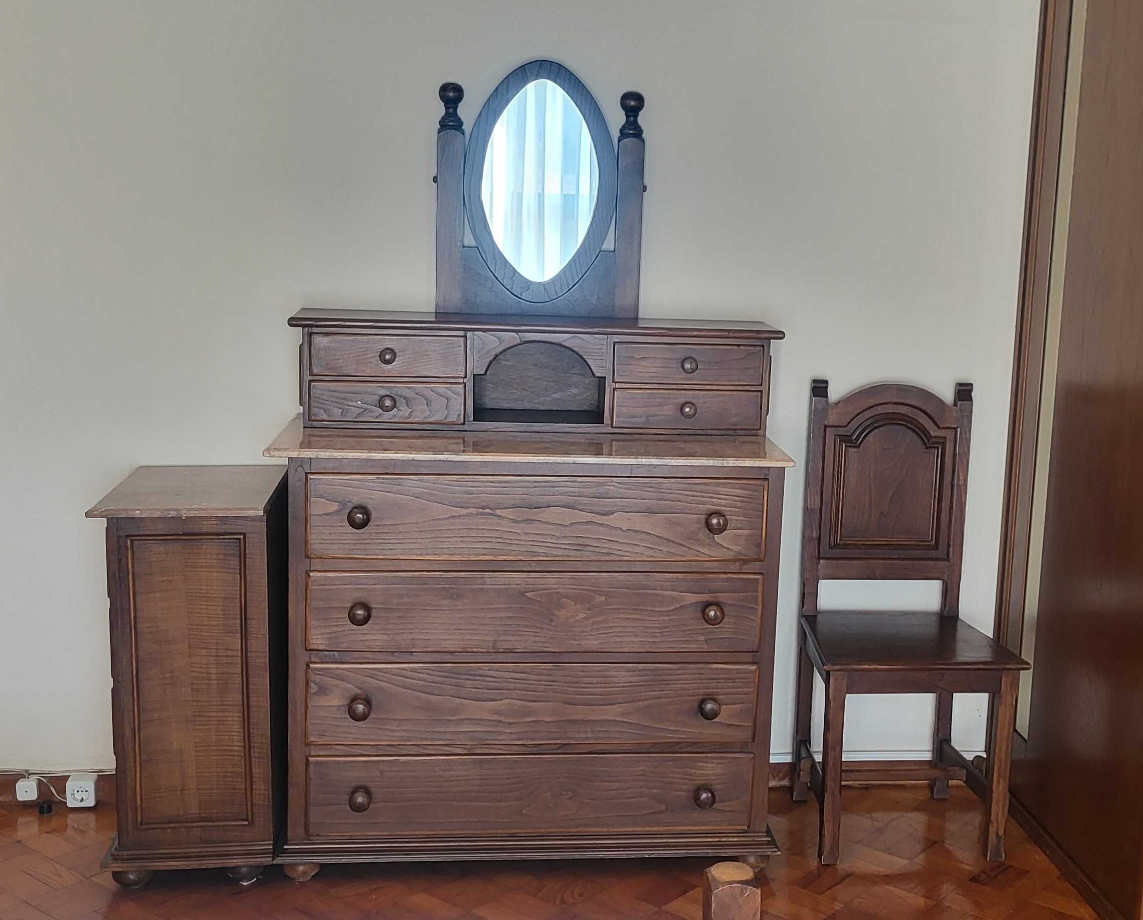 Quarto completo em madeira escura - excelente estado