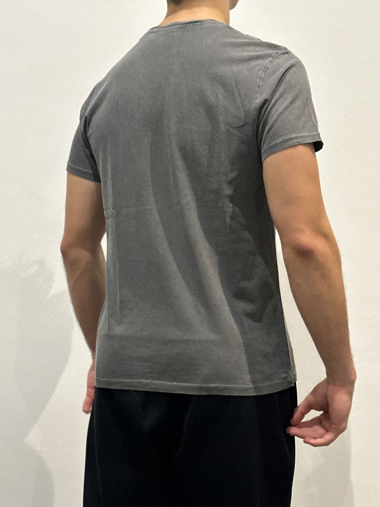 Levi’s koszulka szara z krótkim rękawem z nadrukiem